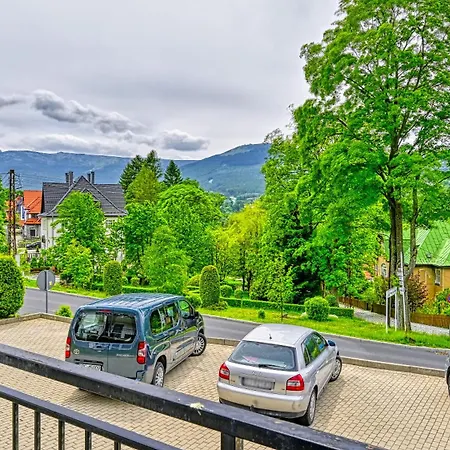 Esensja Z Widokiem Na Góry I Przy Dworcu - 5d Apartamento *